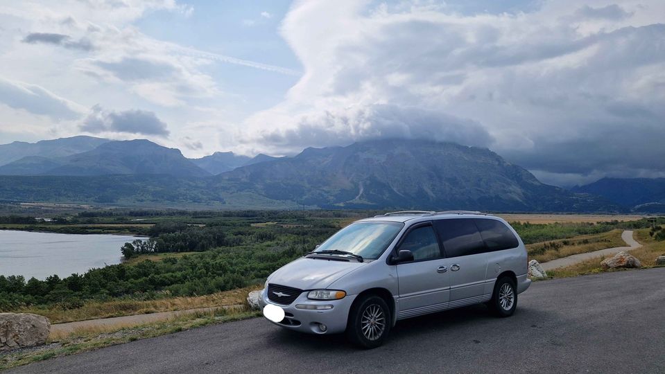 2000 Chrysler Minivan